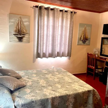 Ninho Cagarras Séjour chez l'habitant Santo Amaro (Azores)