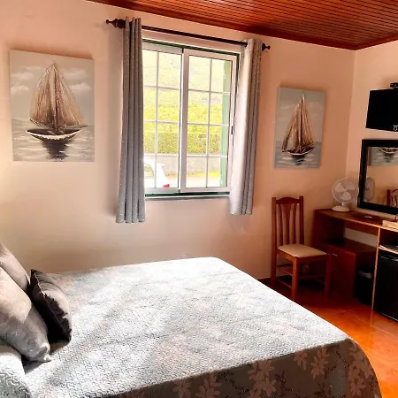 בית אירוח Ninho Cagarras *