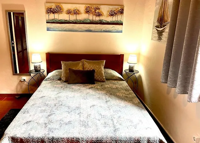 Ninho Cagarras * Santo Amaro (Azores)