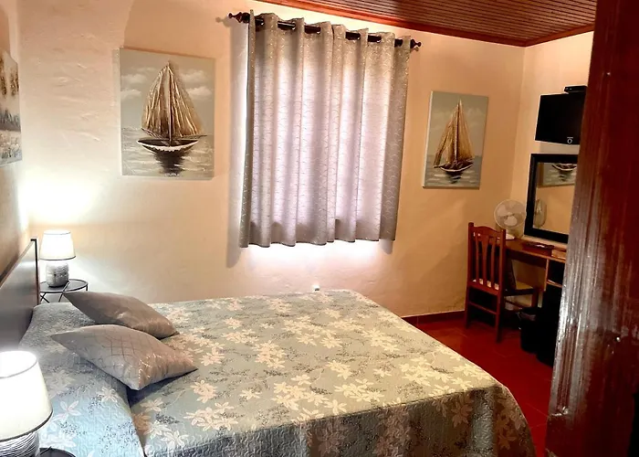 Ninho Cagarras Homestay Santo Amaro (Azores)